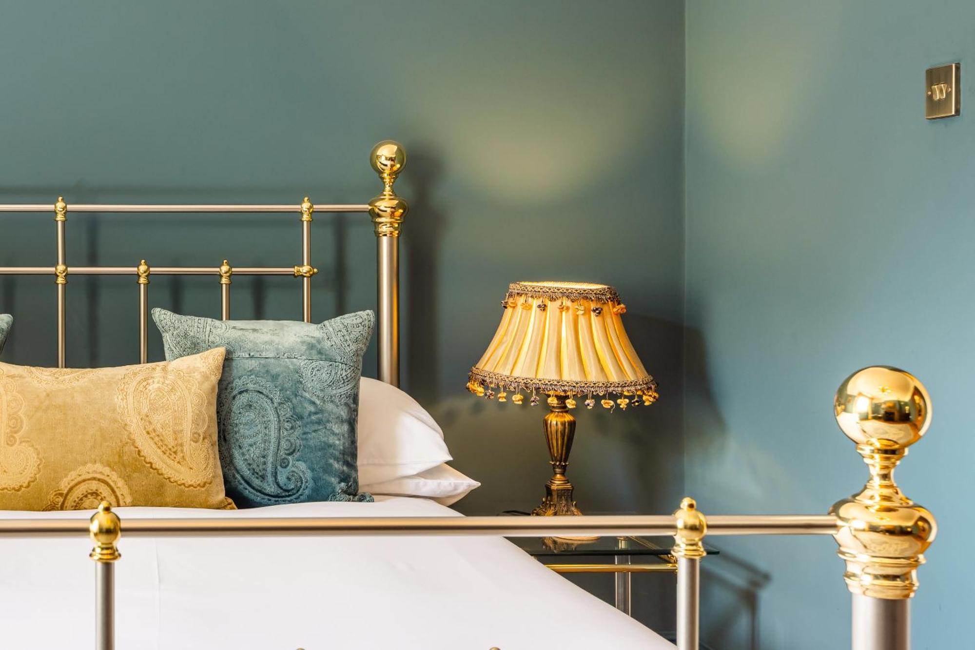 Blue Bliss - Sumptuous, Period Apartment Chagford Exterior foto