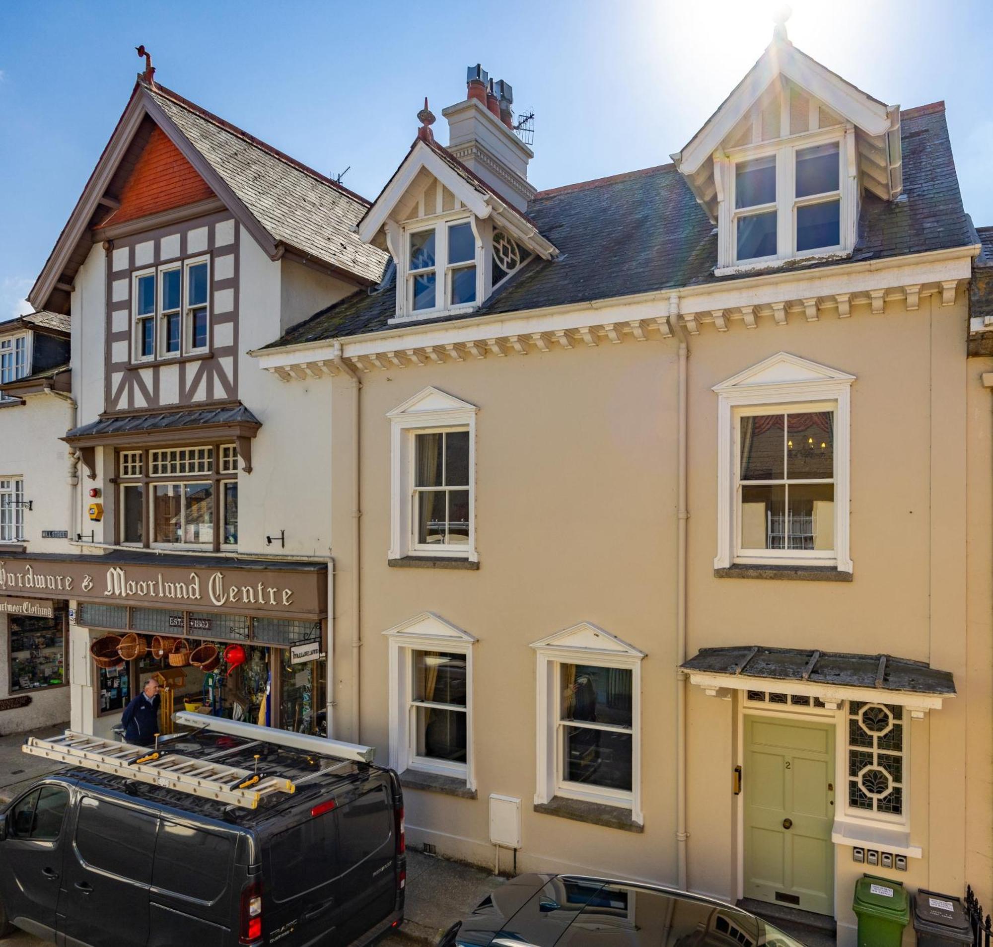 Blue Bliss - Sumptuous, Period Apartment Chagford Exterior foto